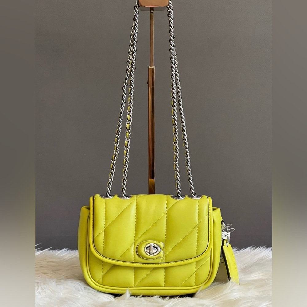 CA086 - Coach Pillow Madison Shoulder Bag 18 with Quilting - Picture 2 of 15
